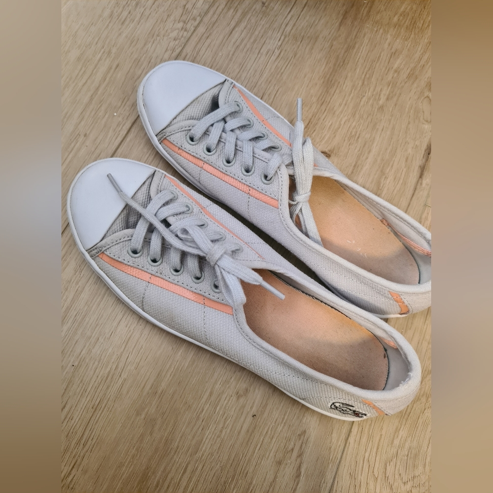 Lacoste sneakers sz5